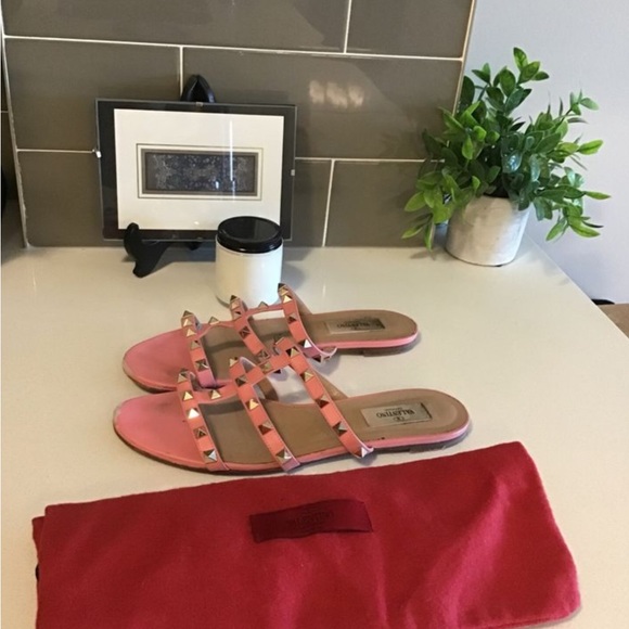 Valentino Garavani Shoes - 🔥sold🔥Authentic pink Valentino rockstud flats - size 39